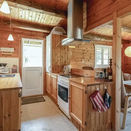 Three-bedroom Holiday In Aakirkeby Casa de Férias